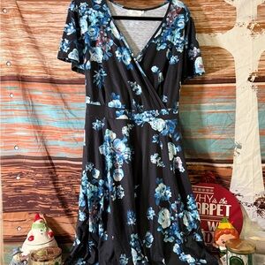 Elegant Floral Midi Dress in Black and Blue